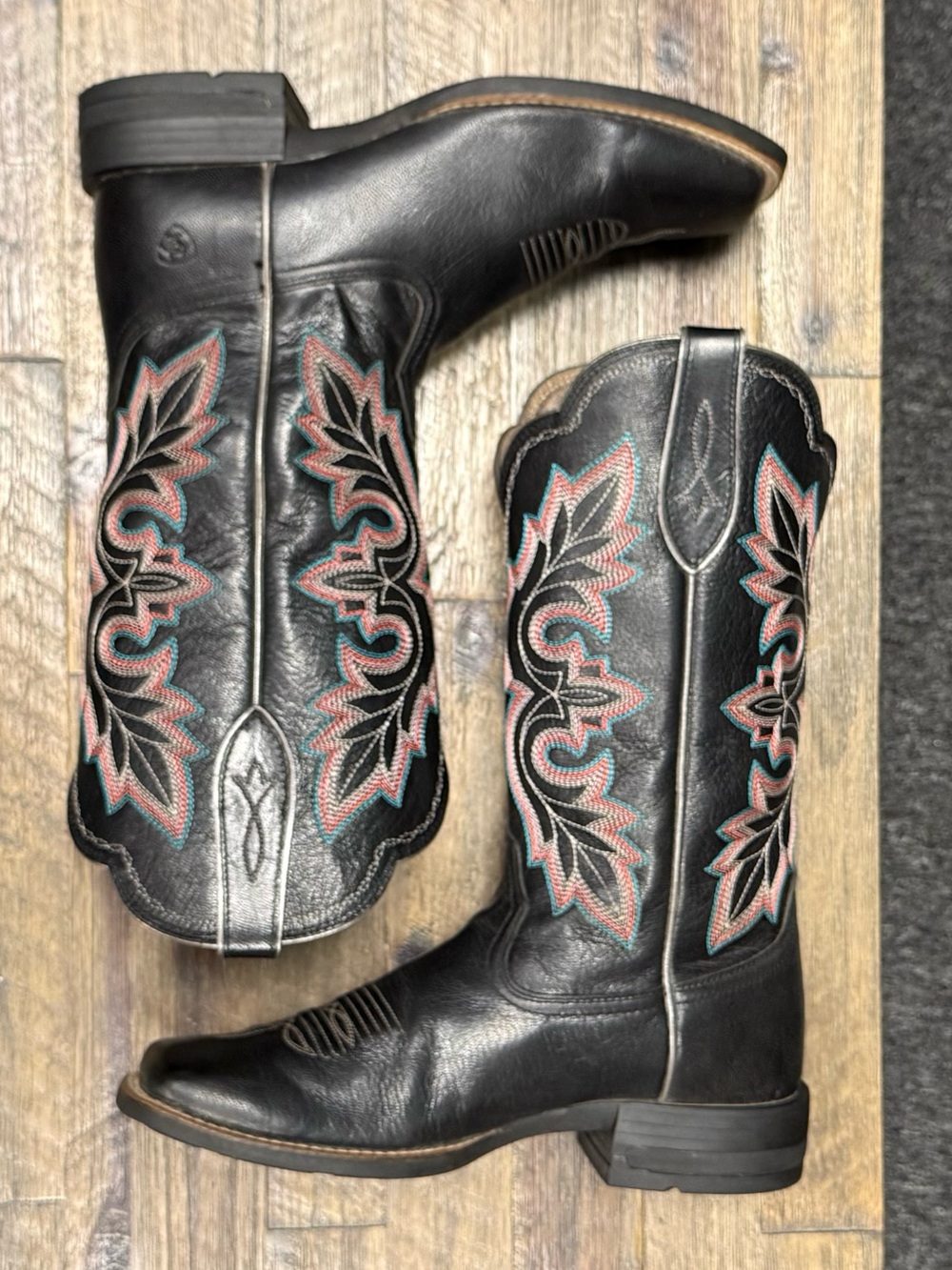ARIAT WOMEN'S BREAKOUT JACKAL WESTERN BOOTS - BLACK SQUARE TOE SIZE 9.5 - Picture 3 of 7